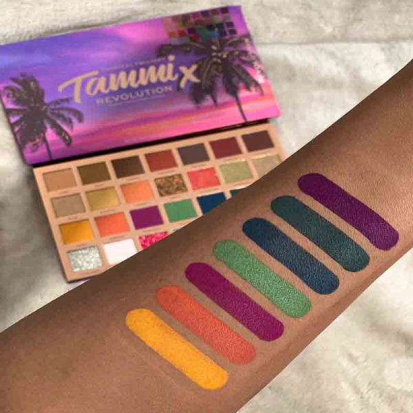 MAKEUP REVOLUTION X TAMMI Tropical Twilight Palette