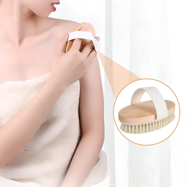brosse-exfoliante-en-bois